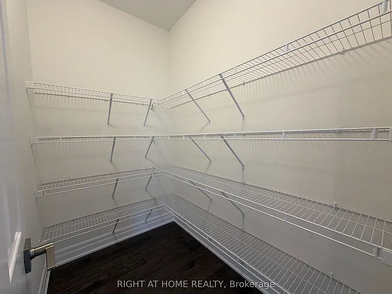 2127 Binbrook Dr — Photo 36