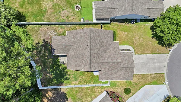 914 Bur Oak Ct — Photo 2