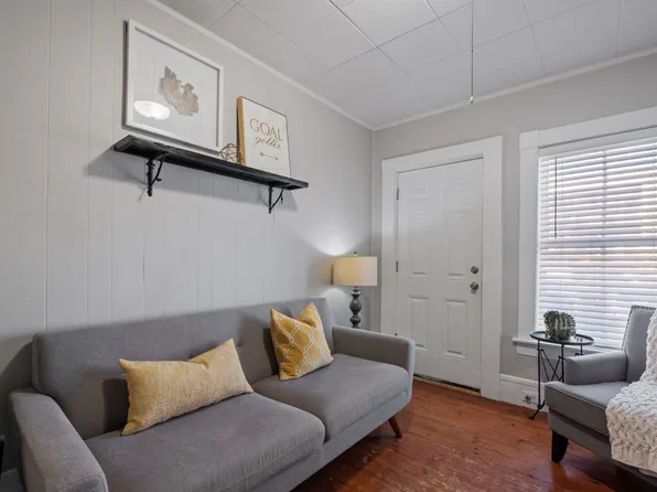 526 Hevey St, Manchester, NH