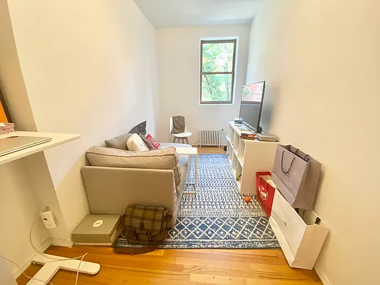 Rented by J PRESTON AND ASSOCIATES INC | media 7