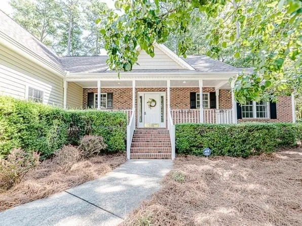 547 Perth Dr, Sanford, NC 27332