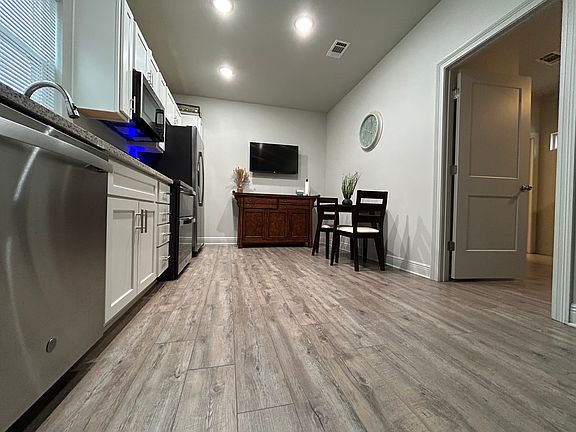 3rd image of 1193 W Romana St