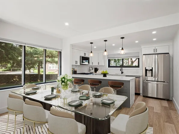 22 Chestnut Pl APT G1, Brookline, MA 02445