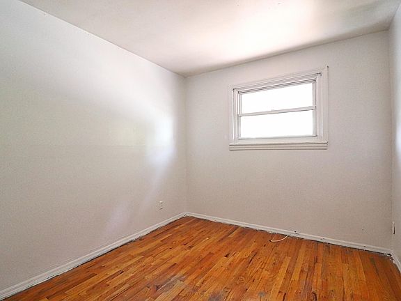 4th image of 2059 Homer Ave