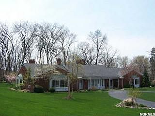 1st image of 4762 E Woodland Dr