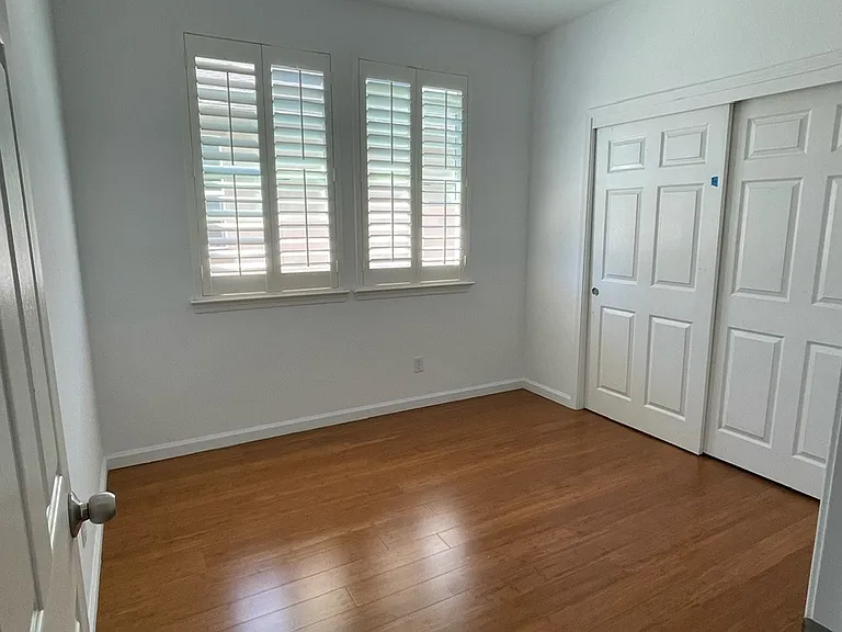 832 Hawkins Dr — Photo 7