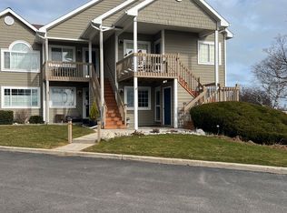 13766 S West Bay Shore Dr UNIT 101, Traverse City, MI 49684