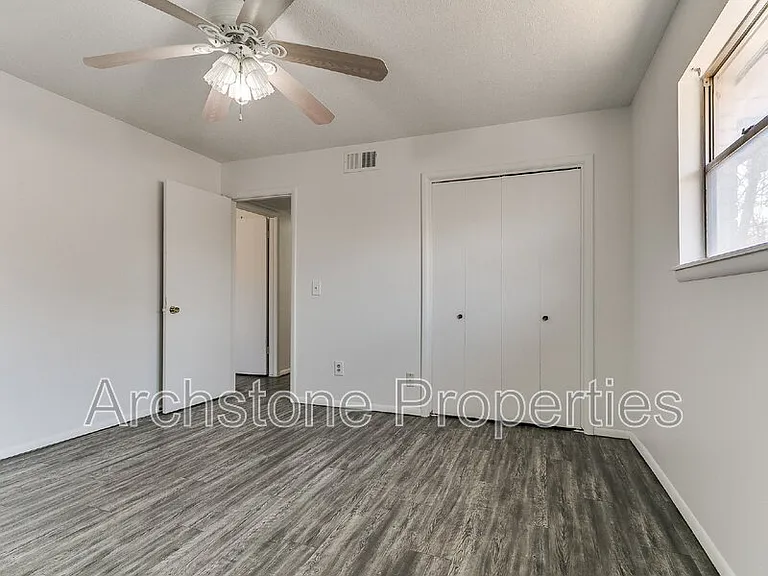 4508 NW 26th St — Photo 45
