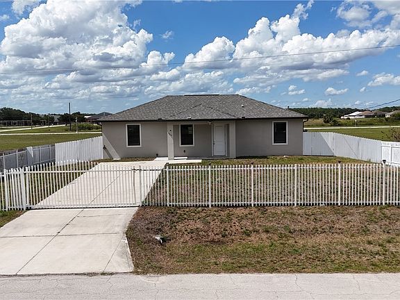 3rd image of 9019 N Indio Cir