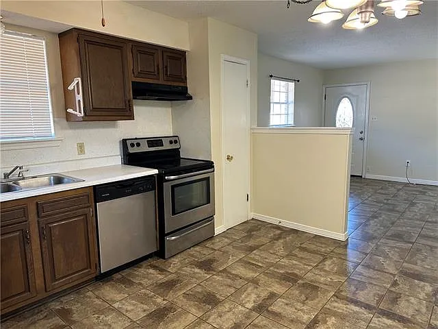 6202 Mitchell Ave — Photo 4