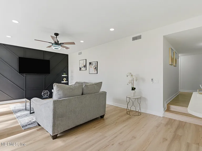 7602 Las Palmas Way #181 — Photo 8