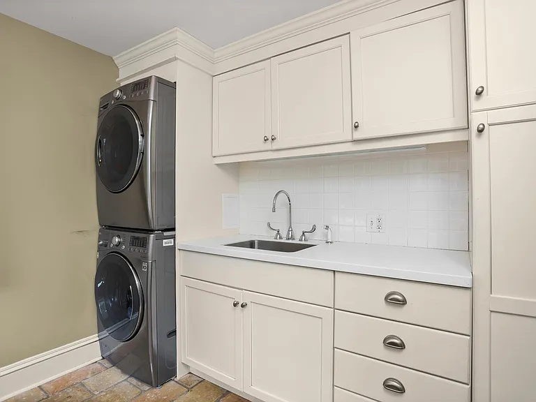 175 Cat Rock Rd — Photo 15