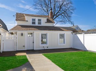 237 Porterfield Pl, Freeport, NY 11520