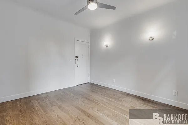 Rented by Barkoff Residential  | media 27