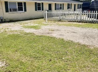 1217 Pineview St APT 3, Fayetteville, NC 28311