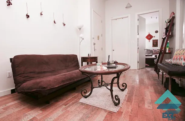 Rented by EXR | media 18