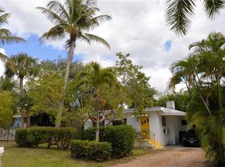 150 Delmar Ave, Fort Myers Beach, FL 33931