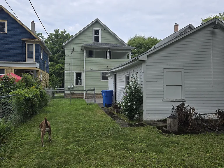 20 Paige St — Photo 14