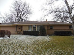 4749 Sumac Ln, Greendale, WI 53129