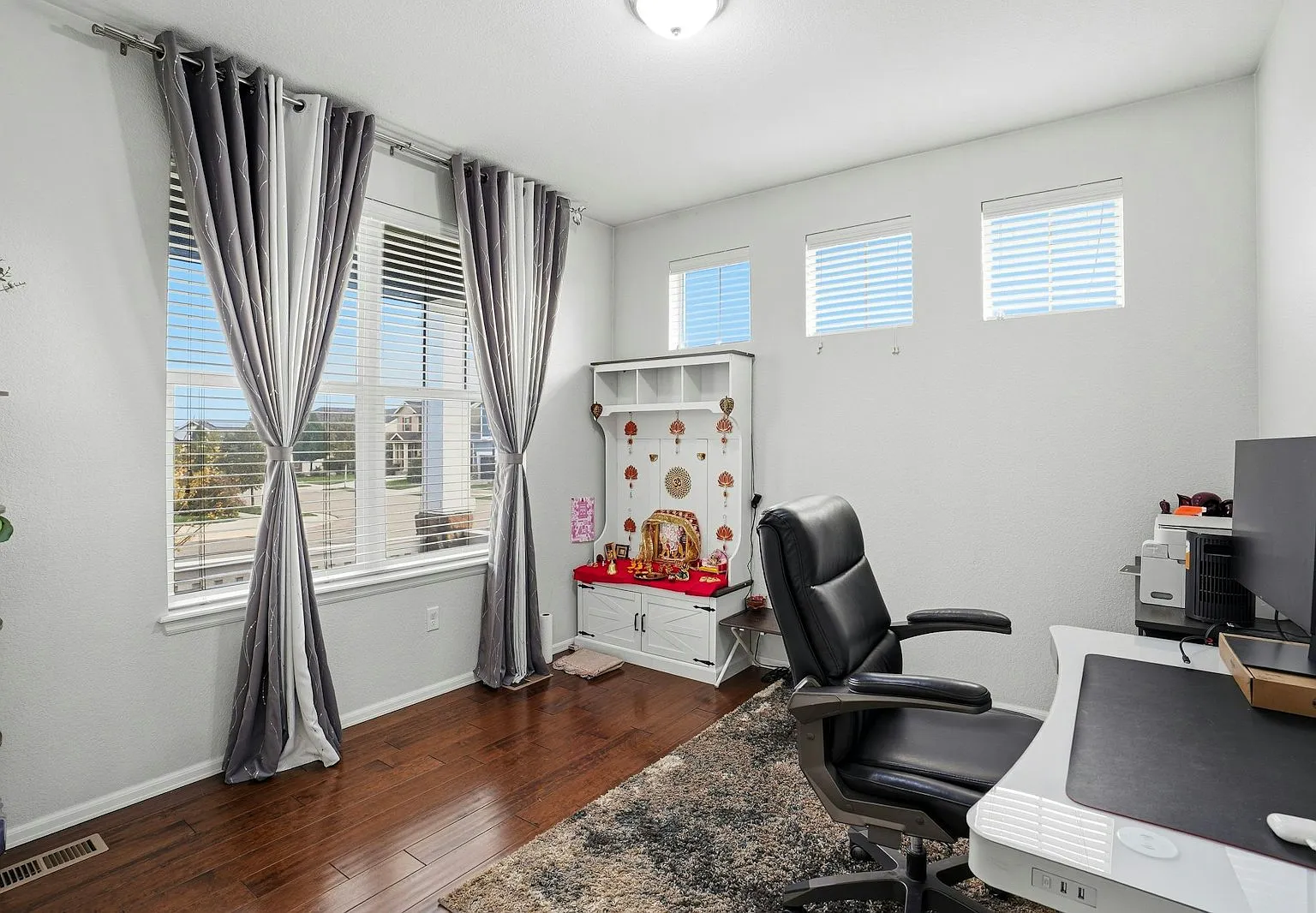 10099 Isle Circle — Photo 4