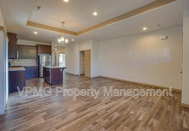 13801 NE 33rd Cir — Photo 7