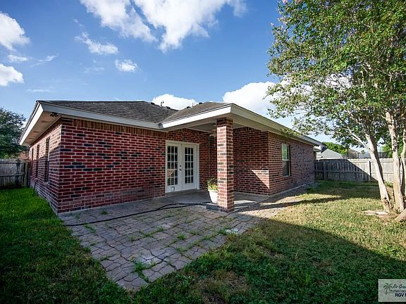 2nd image of 1011 Silverado Cir