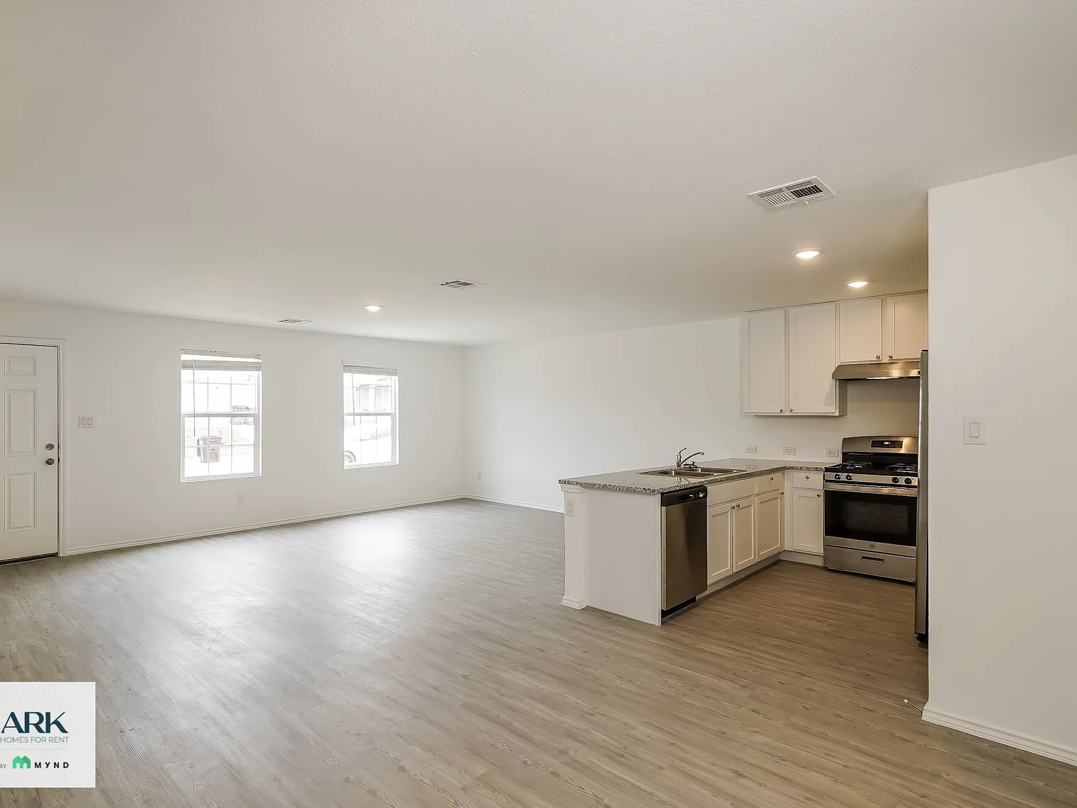 4 bed, 2.0 bath, 1880 sqft, $1,675 — Photo 4