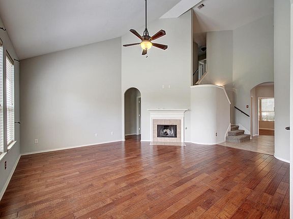4th image of 20933 Prestwick Dr