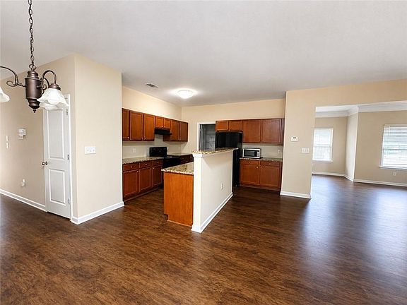5th image of 2160 Stonebrook Dr