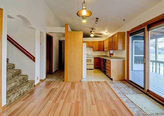 3rd image of 18059 Keokuk St