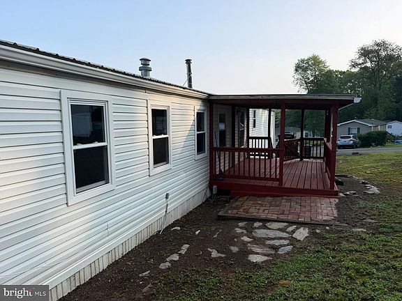 2nd image of 309 Poplar Ln