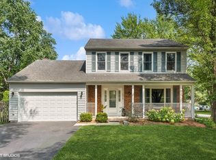 1015 Banbury Ct, Saint Charles, IL 60174