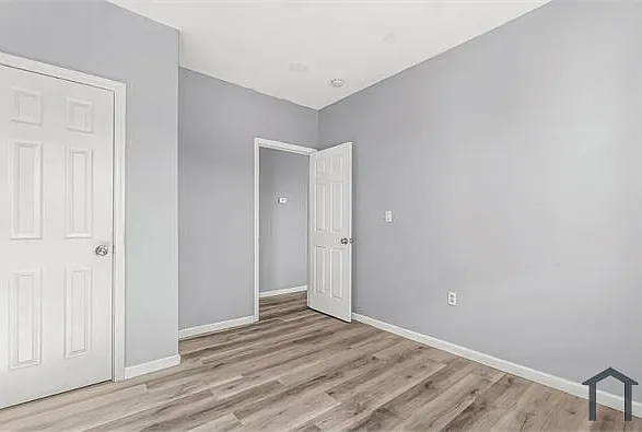 1220 Pembroke St #3R — Photo 4
