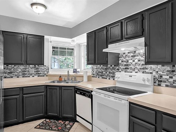 3rd image of 4155 BERGAMONT COURT