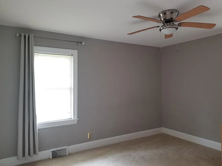 204 Adams Blvd — Photo 10