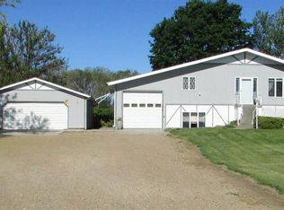 907 N Main St, Tripp, SD 57376