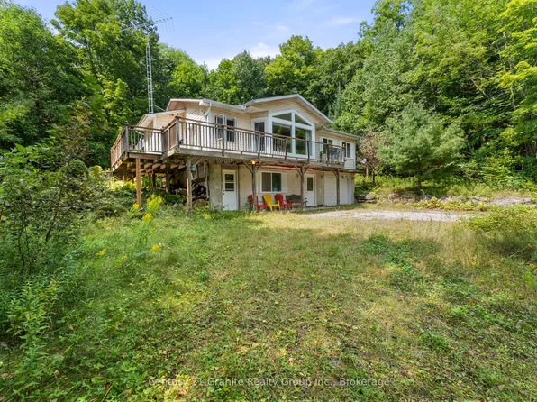 1753 Northshore Rd, Algonquin Highlands, ON K0M 1J1