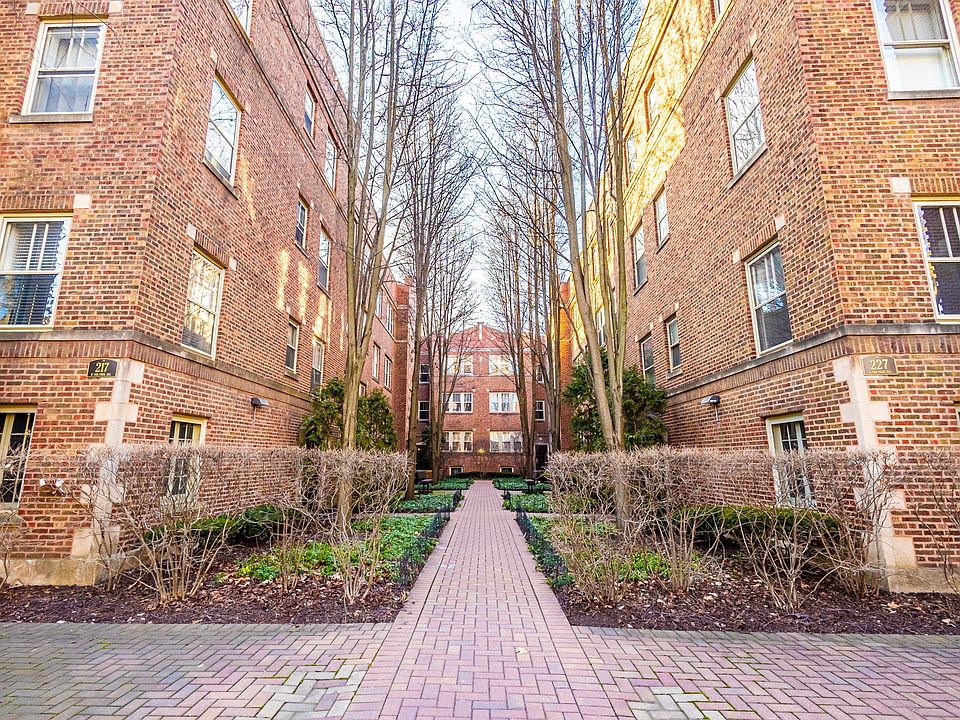 1st image of 221 N Oak Park Ave APT 1W