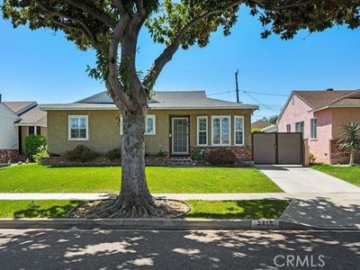 2418 Del Amo Blvd, Lakewood, CA, 90712