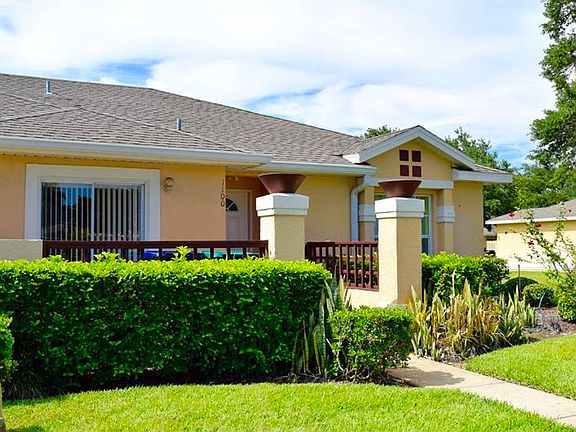 3rd image of 1100 Lucaya Cir
