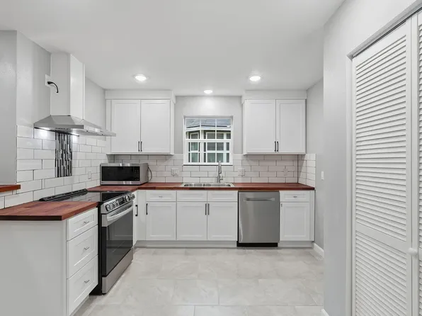 1197 Chisolm Trl #A, Spring Branch, TX 78070