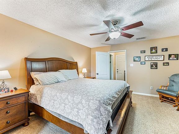 4th image of 1111 Prairie Wind Blvd