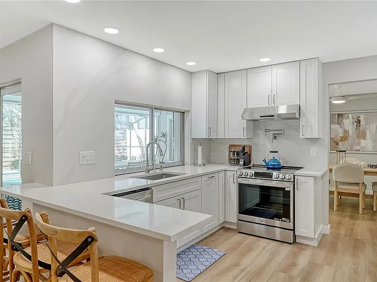 734 Birdsong Ln — Photo 25