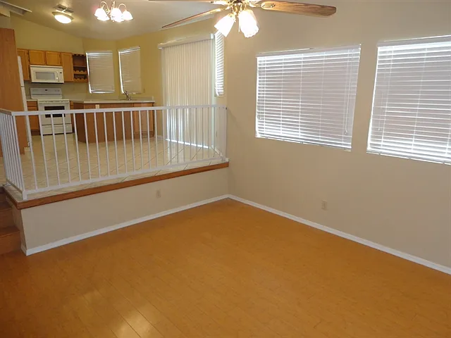 3 bed, 2.0 bath, 1528 sqft, $2,180 — Photo 4