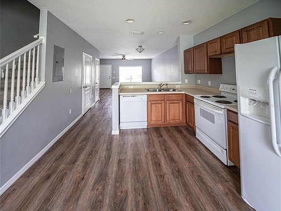 3rd image of 10144 Bessemer Pond Ct