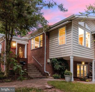2615 Moreland Pl NW, Washington, DC, 20015