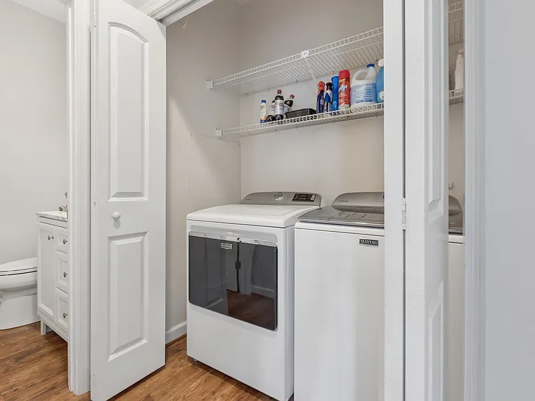 812 E Willow Point Pl — Photo 34