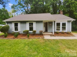 6041 Misty Way Ln, Charlotte, NC 28212