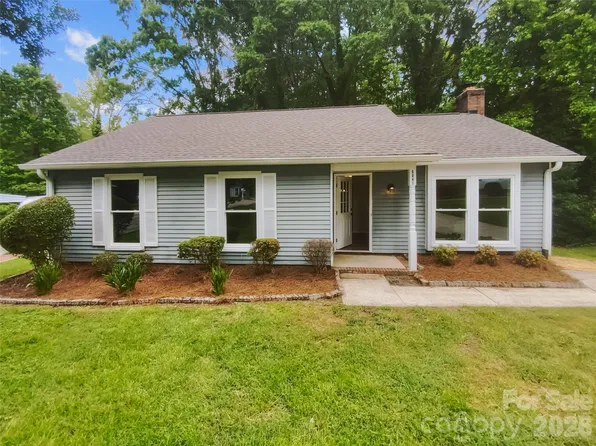 6041 Misty Way Ln, Charlotte, NC 28212