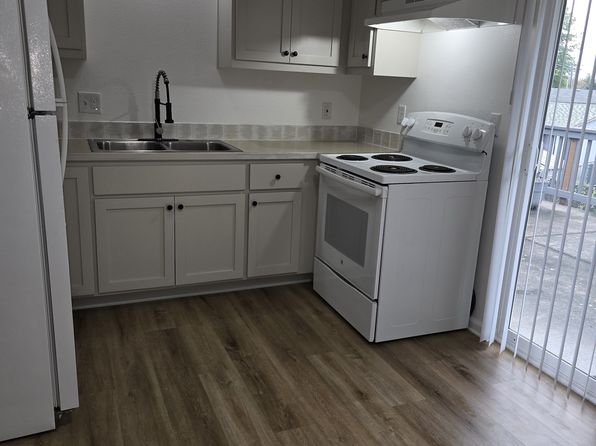 555 N 7th St APT 8